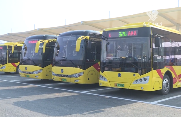 【短视频】记者带您体验 市区8条公交线路往返高铁站 方便又快捷