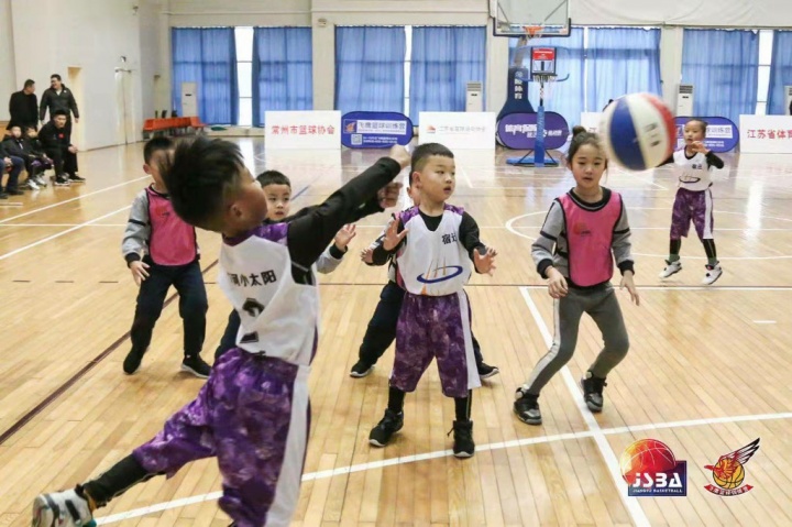 小太阳幼儿园包揽首届江苏省幼儿篮球训练营8个项目金奖