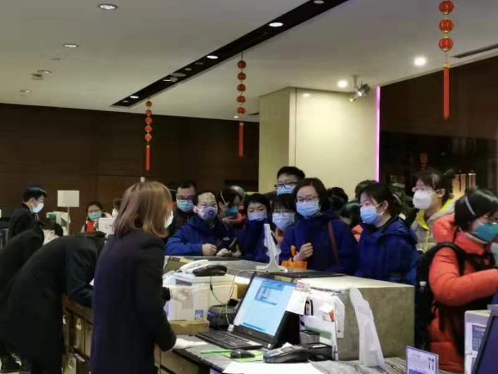 战“疫”连线：宿迁首批15名医护人员飞抵汉阳 先培训合格再“战疫”！
