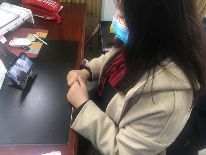 屠园乡党员冬训观看主旋律电影《攀登者》