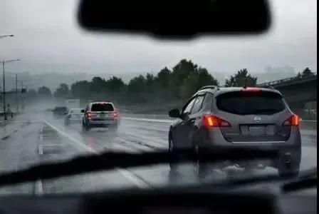 梅雨季节安全行车----你必须知道的事！！