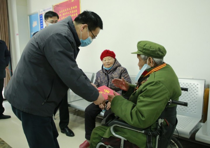 顾宇 陈恒开展春节前走访慰问活动