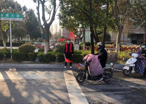 工行宿迁分行积极开展“学雷锋”志愿活动