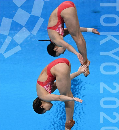 第四金！施廷懋/王涵夺得跳水女子双人3米板金牌