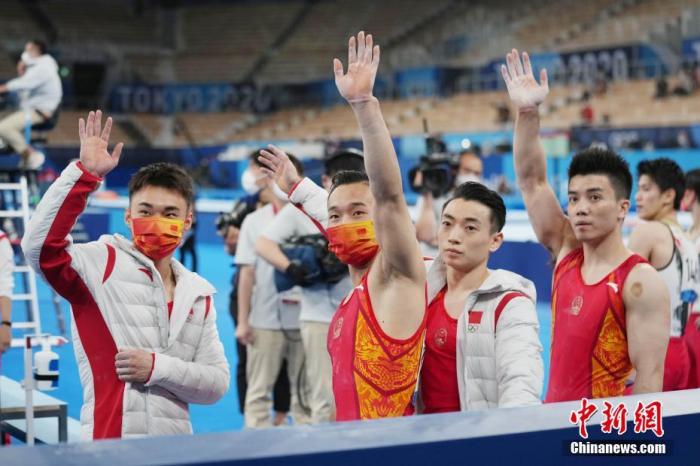 中国体操男子团体摘铜 林超攀失误自责落泪