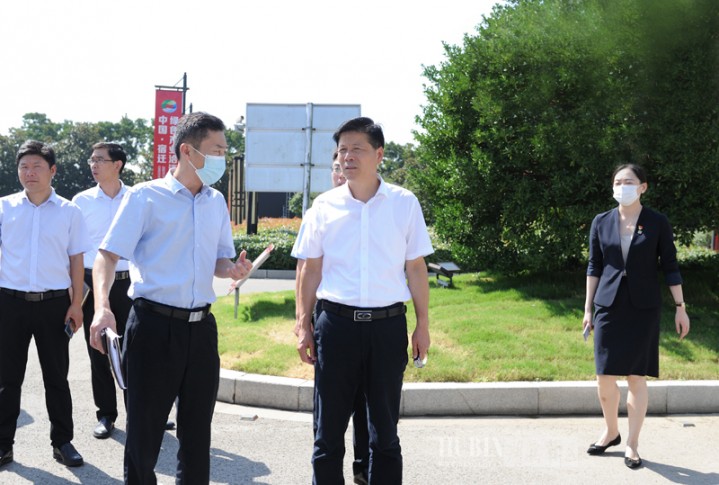张先彦检查市党代会氛围营造和环境秩序保障工作