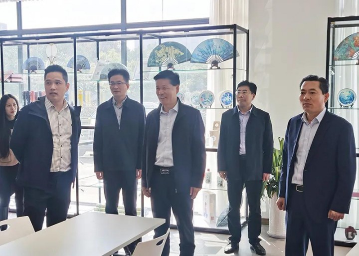 张先彦到福建、浙江等地拜访重点企业：推动重点产业链发展，洽谈项目深化合作！