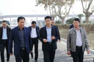 张先彦到职教园区调研