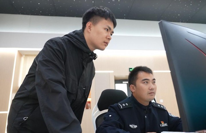 【得味视频】难忘这一年（8）：“夜话帮忙”听民声解民忧