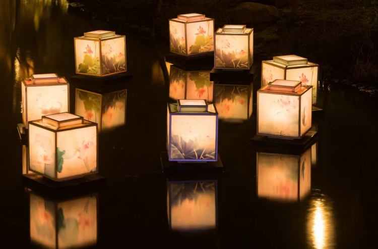 【夜读】中元节｜点一盏心灯，愿天上的亲人一切安好！