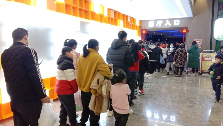 贺岁电影齐上阵 兔年春节乐开怀