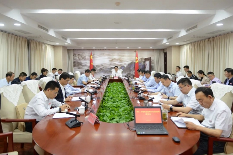 张先彦在全区二季度防范化解重大风险研判调度会上强调：将“时时放心不下”的责任感转化为履职尽责的实际行动，积极防范化解各类风险！