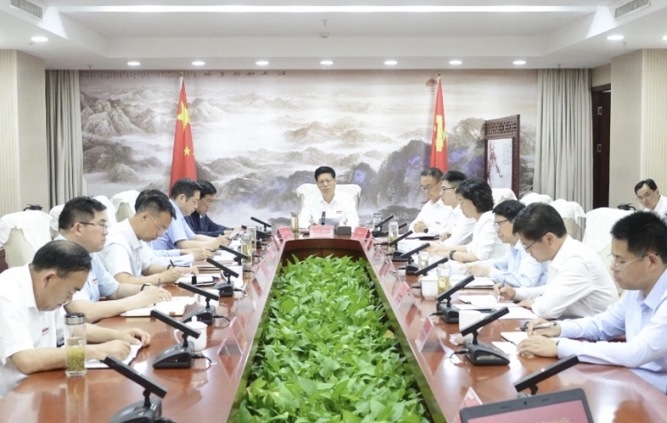 张先彦主持召开区党工委2024年第8次会议