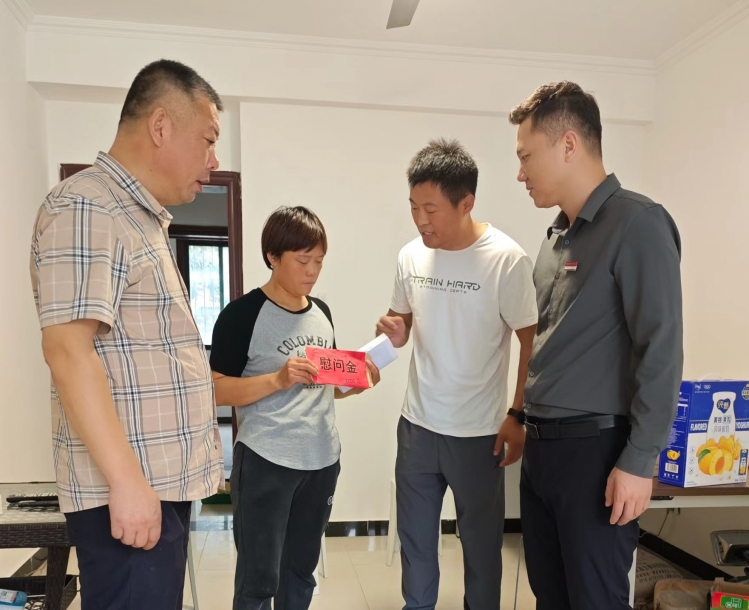 陆庄社区举办爱心募捐活动