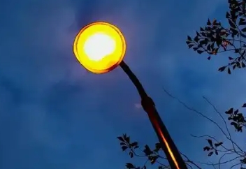 【夜读】没有完全快乐的人，只有比较想得开的人