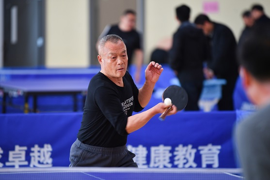 湖滨新区教育系统首届教职工乒乓球赛活力开赛