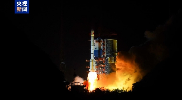 我国成功发射通信技术试验卫星十七号