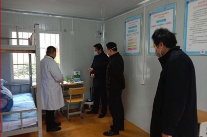 市教育局副局长朱红兵对江苏省宿迁中学分校疫情防控及开学筹备工作给予充分认可