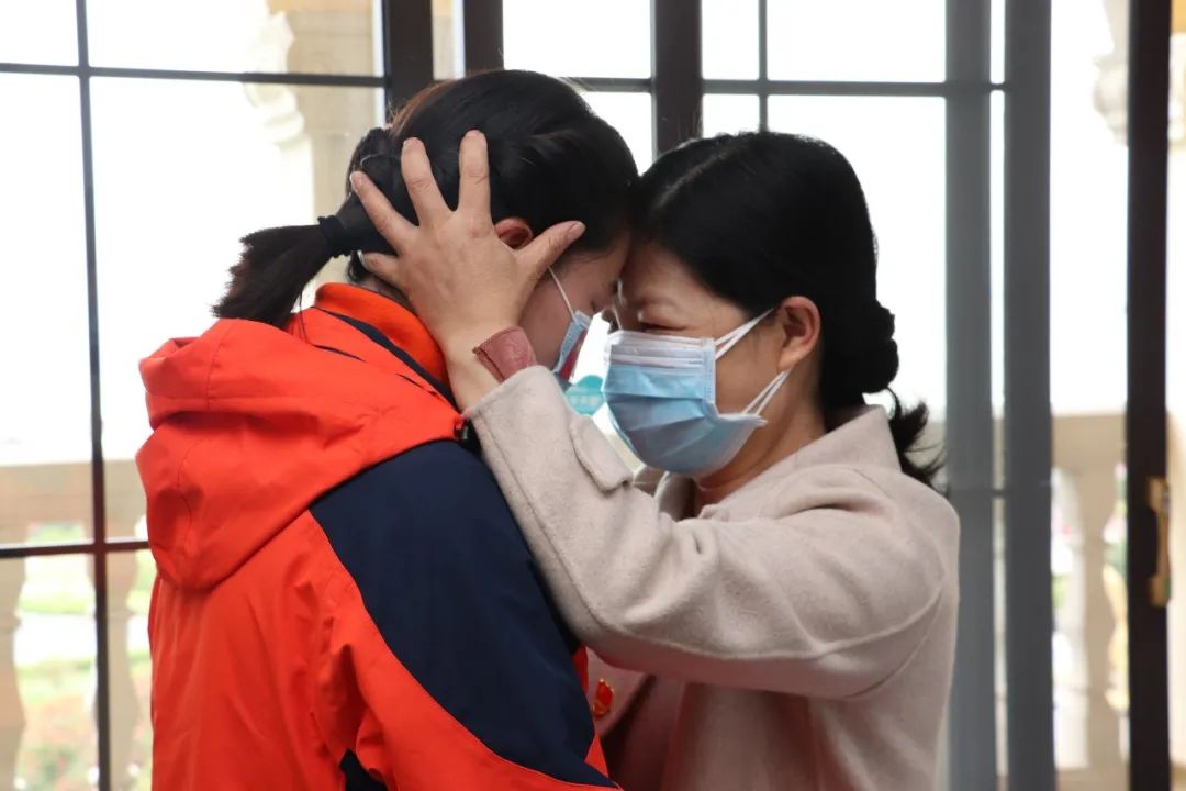 欢迎！泗阳县中医院援鄂英雄刘晓庆凯旋！