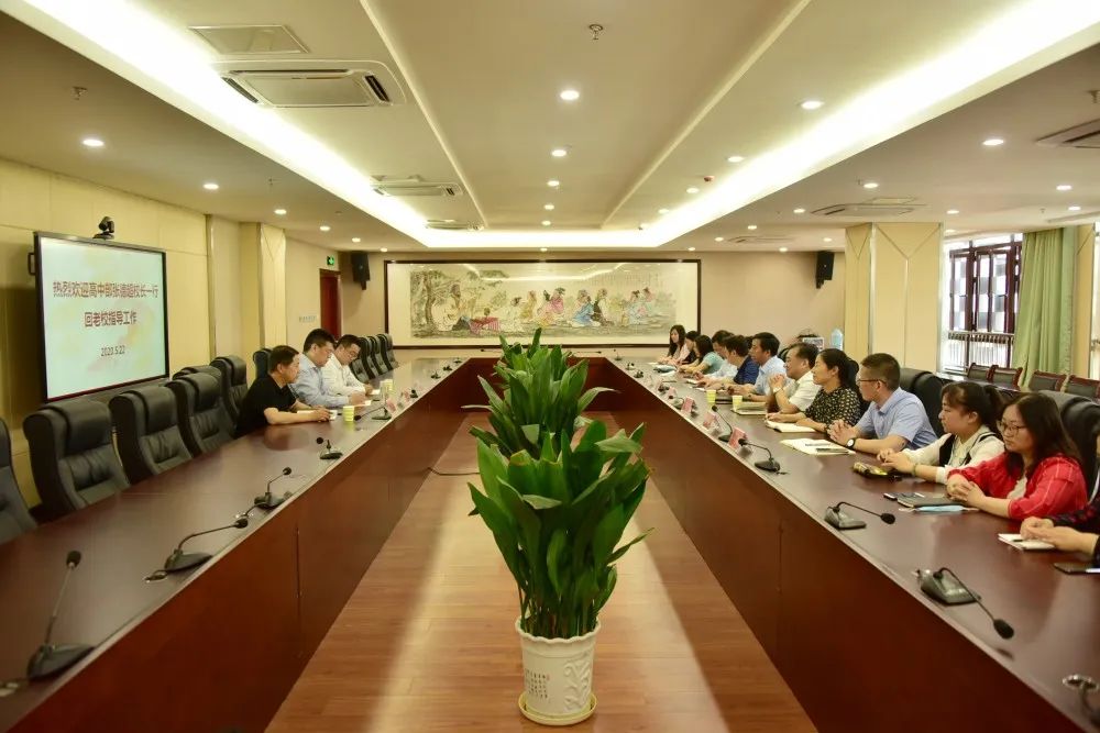 根相连 情相依 影相随|宿迁中学校长张德超回老校调研创新人才培养情况