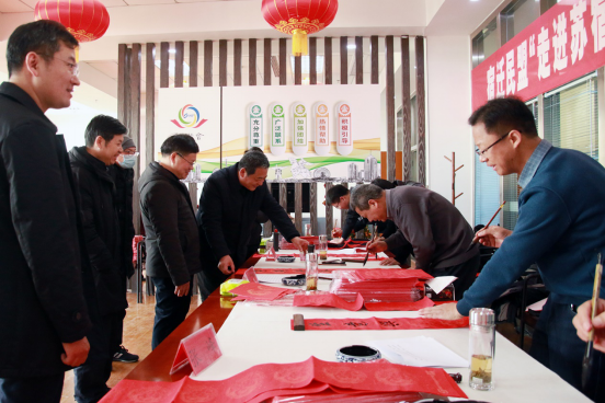 千门万户曈曈日 “民盟”新桃换旧符600.png