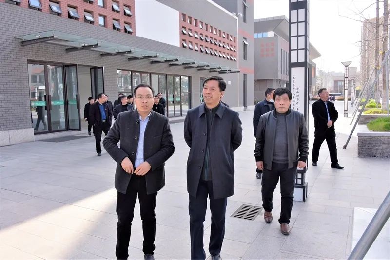 沭阳县十字初中领导至市钟吾初中参观交流