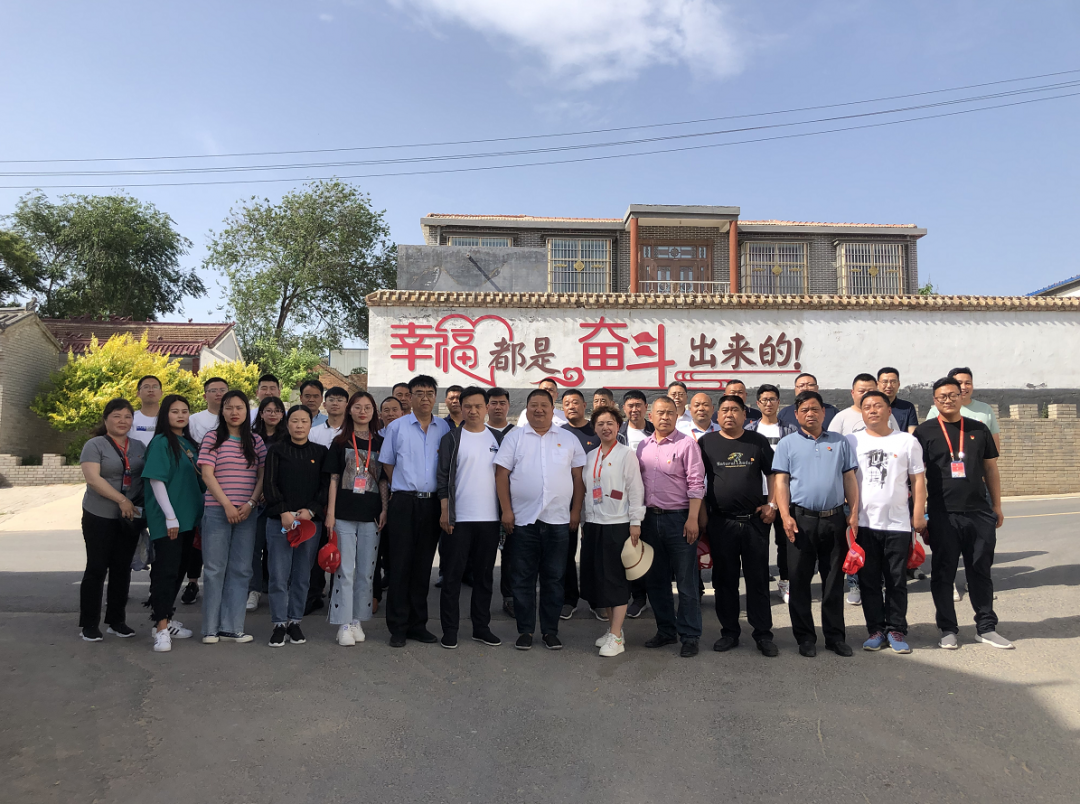 胡集镇赴河南开展党性锤炼培训