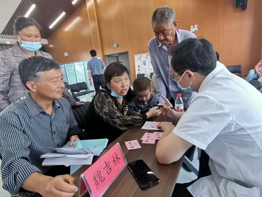 党史学习教育“我为群众办实事”如何实现实际、实效？请看泗阳县庄圩乡—— 会堂变身名医堂