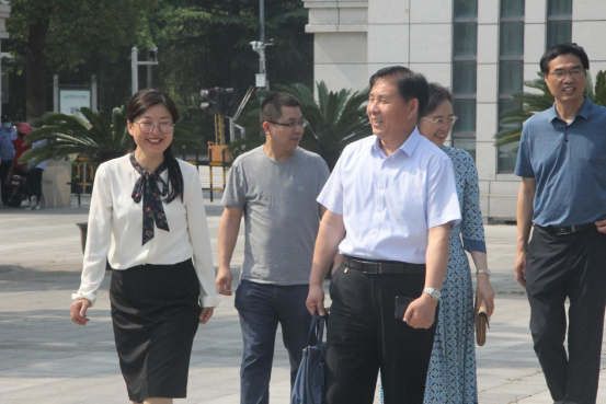 【视频】省专家组视导调研马陵中学省基础教育前瞻性教改实验项目