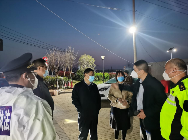 胡集镇人大代表投入抗疫一线