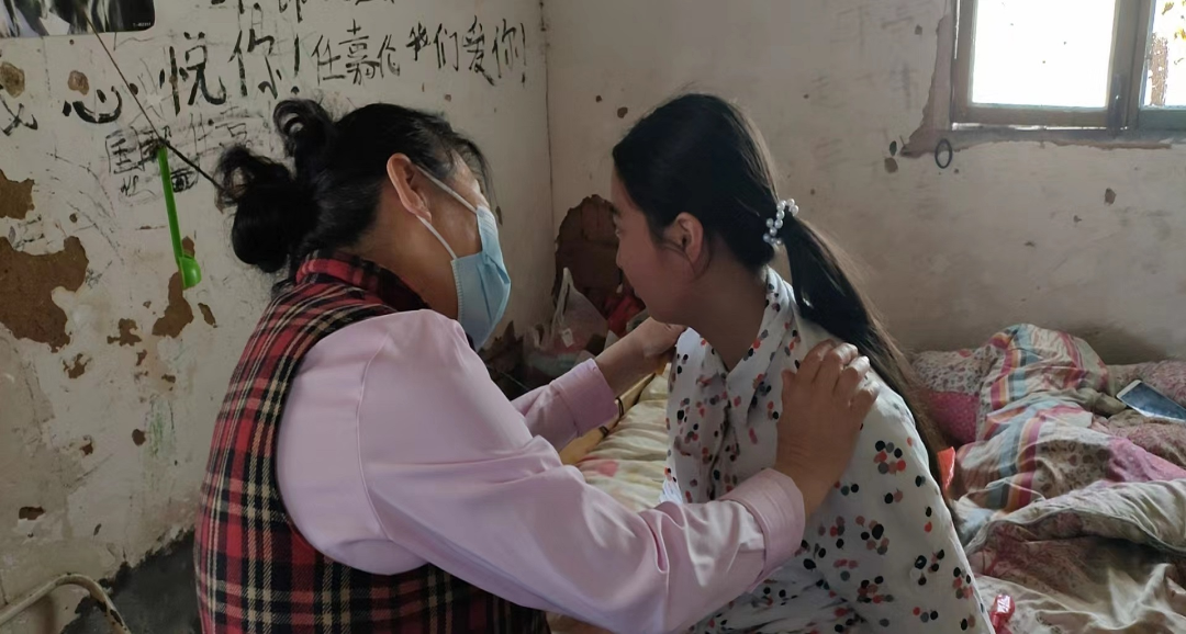 关爱孤困.png 图片