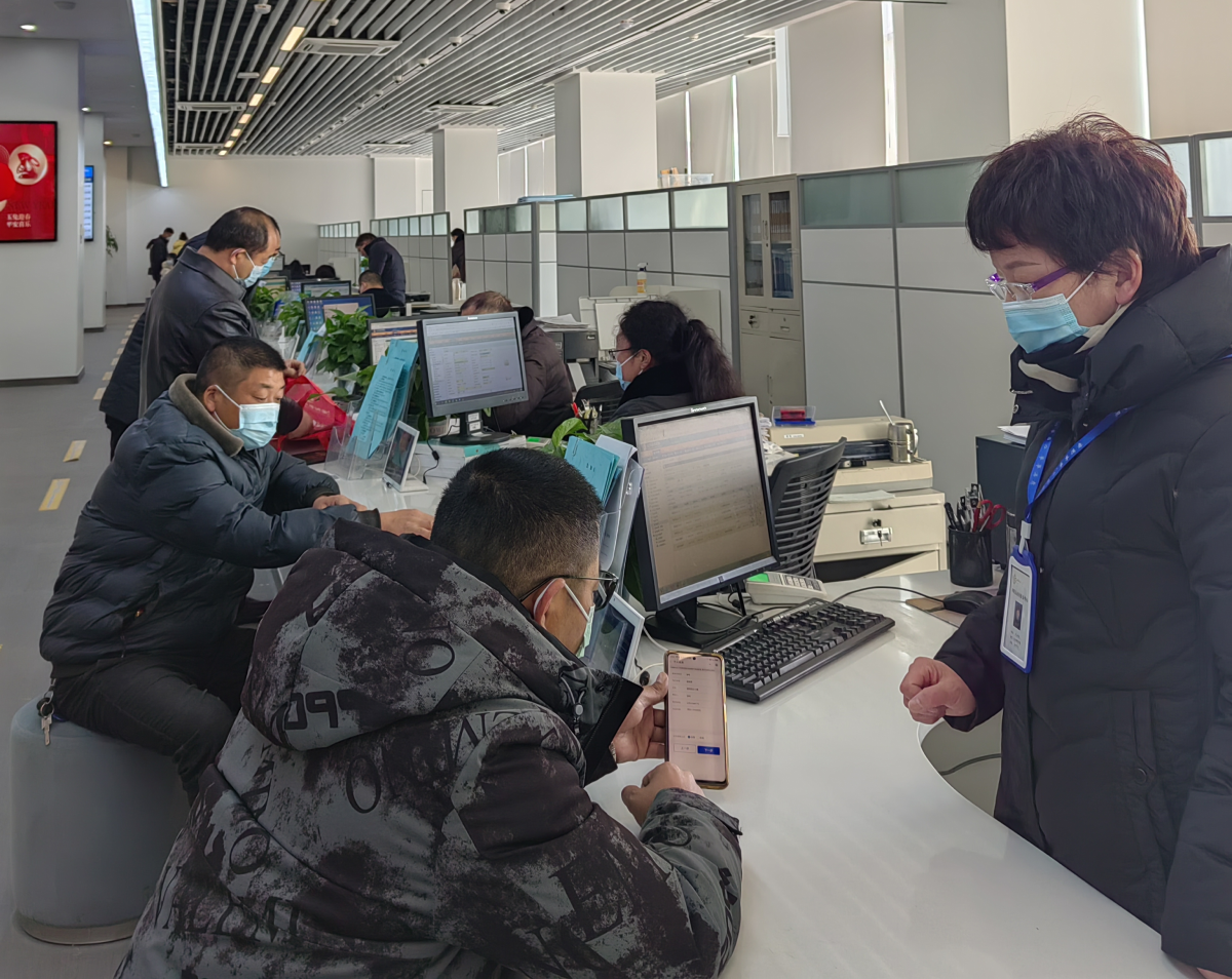 泗阳政务服务中心交通窗口全力推广应用电子证照