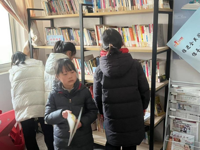 党员冬训进行时，红卫村开展全民阅读活动