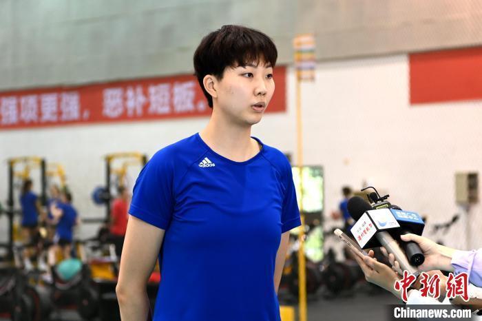 资料图：中国女排队长袁心玥接受媒体采访。张金川 摄