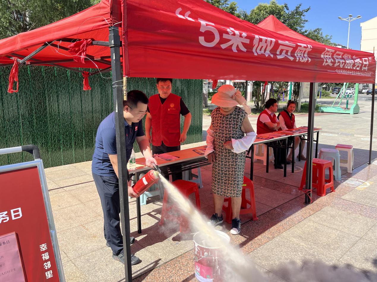 众兴街道东华社区：党群心连心 服务暖人心