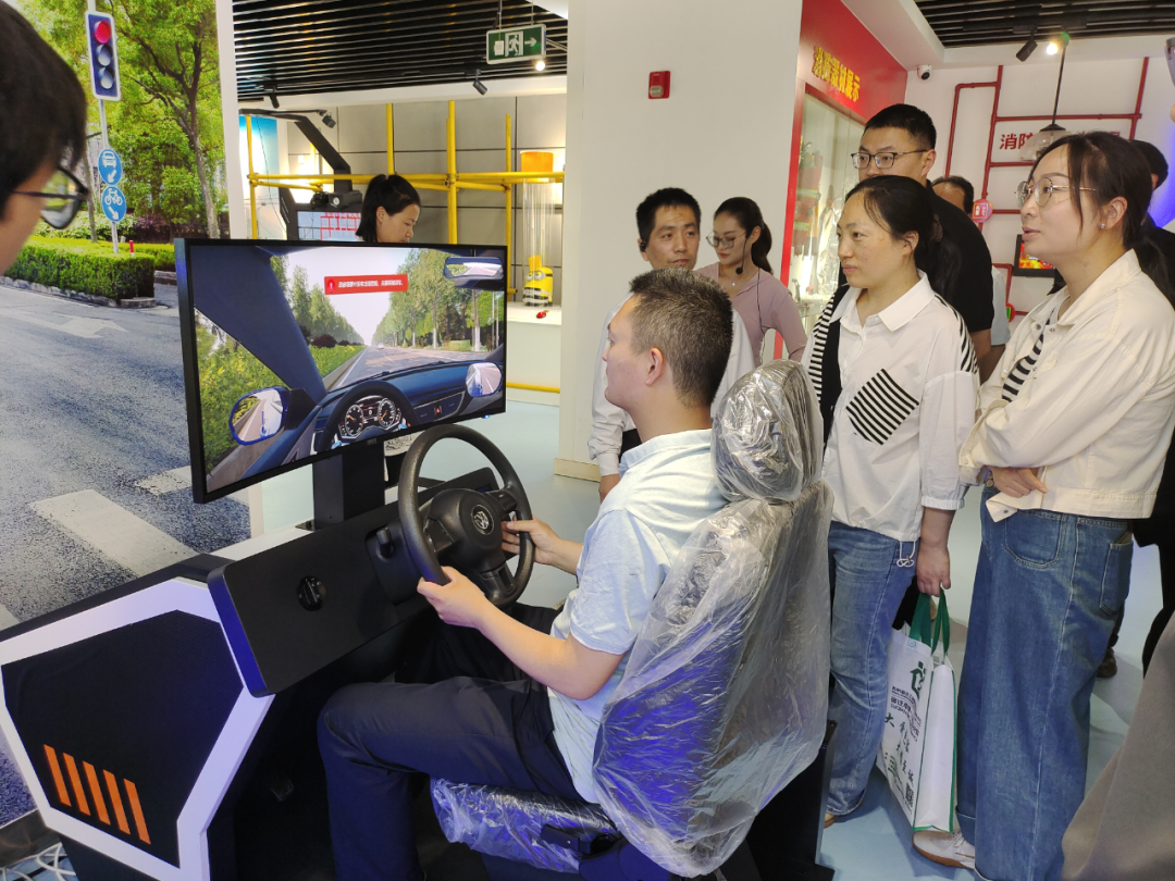 “沉浸式”实景体验！园区这场安全生产培训入脑又入心