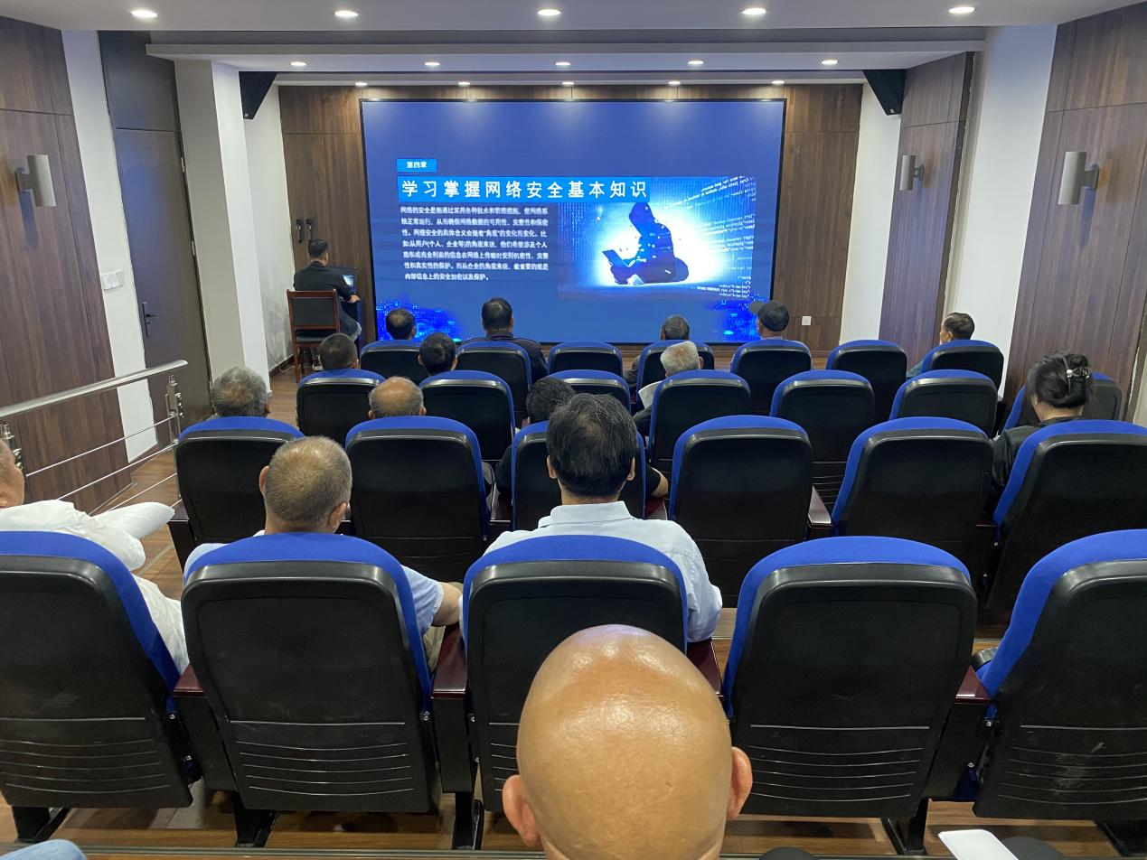 城厢街道城南社区：网络安全法宣传活动