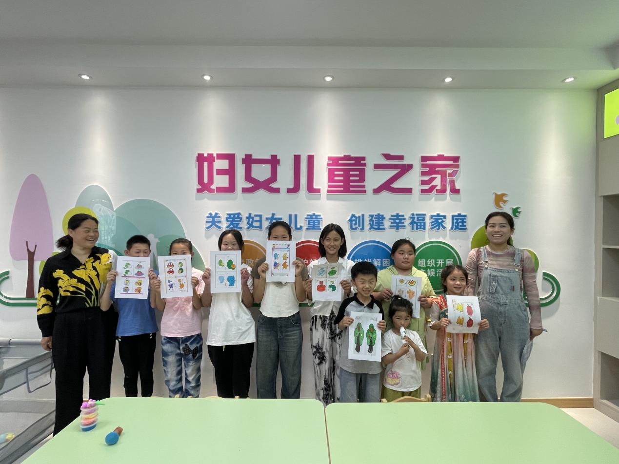 裴圩镇开展“七彩夏日 护童成长”护苗绿书签主题活动