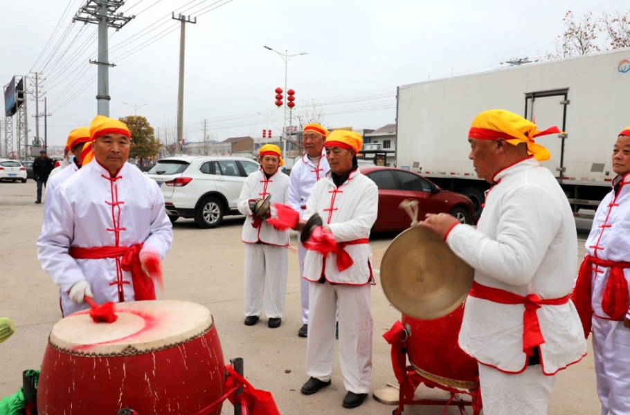 临河镇红红红火火迎新，欢天喜地过大年