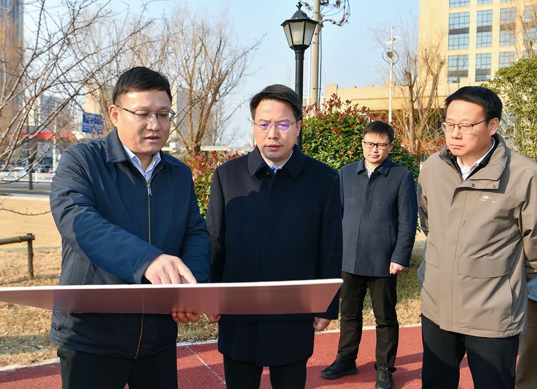 陈伟 顾宇专题调研中心城市建设重点工程和民生实事项目推进情况.jpg