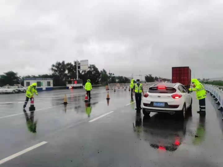逢车必查，逢人必验，27日我市启动公路疫情防控查验工作