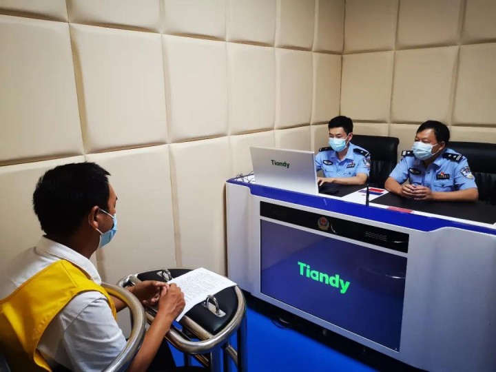 泗阳一男子拒不配合疫情防控工作且殴打他人，刑拘！