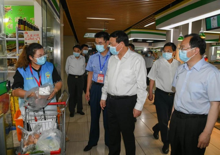 娄勤俭在扬州检查调研疫情防控工作：思想上不能有丝毫松懈 防控措施继续从严从紧