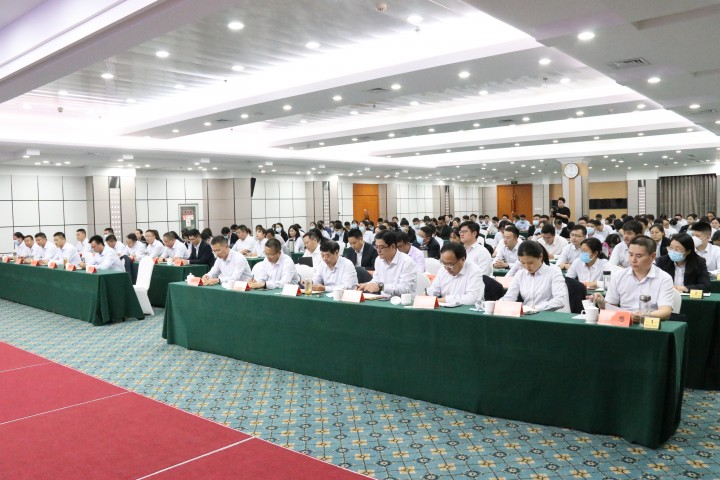  市产发集团举办第五期“职工讲堂”活动