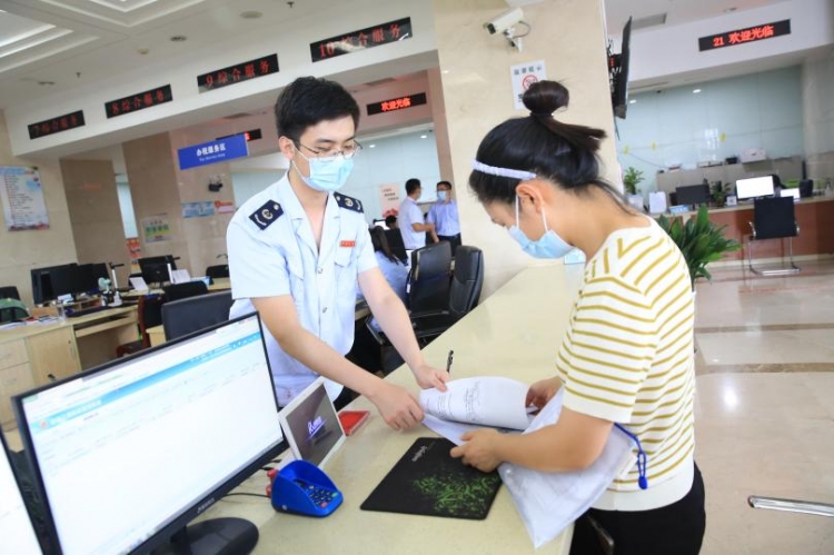 税收营商环境和纳税人满意度“双提升”工作巡礼 | 以办税事项“减法”换来纳税人满意度“加法”