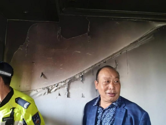 物业经理巡查及时，小区火灾成功扑灭