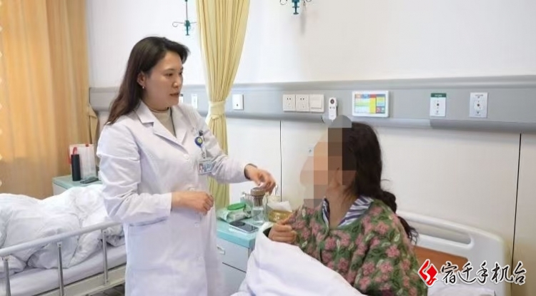 首例！患者眼眶内长肿瘤 两地医生40分钟成功“拆弹”